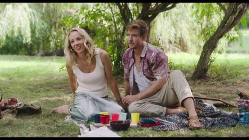 Petra Hrebícková and Vladimír Polívka in Mothers (2021)