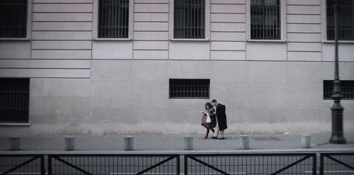 Francis Van Litsenborgh and Ina Mihalache in Solange and the living (2016)