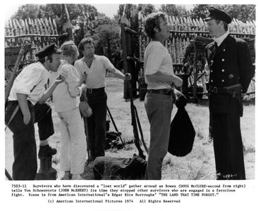 Colin Farrell, Doug McClure, Andrew McCulloch, John McEnery, and Susan Penhaligon in The Land That Time Forgot (1974)