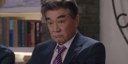 Lee Deok-hwa in Suspicious Partner (2017)