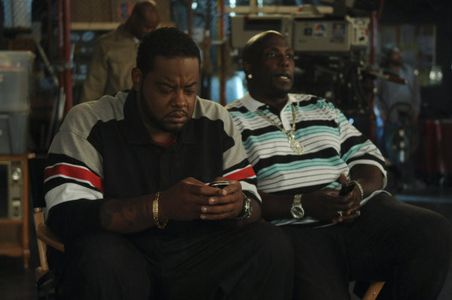 Kevin Dotcom Brown and Grizz Chapman in 30 Rock (2006)