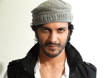 Raayo S Bakhirta
