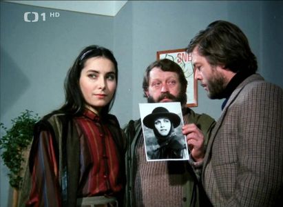 Zora Jandová, Jan Kanyza, and Jirí Zahajský in Mravenci nesou smrt (1986)