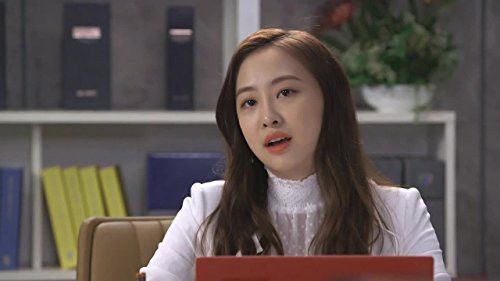 Kim Dasom in Band of Sisters (2017)