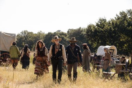 Still of Gratiela Brancusi, Sam Elliott and LaMonica Garrett in 1883