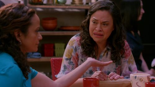 Still of Judy Reyes and CC Castillo in Devious Maids, Betrayal.