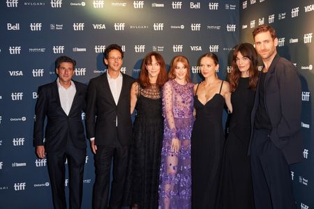 Frances O'Connor, Piers Tempest, Oliver Jackson-Cohen, Hugo Grumbar, Alexandra Dowling, Emma Mackey and Amelia Gething a
