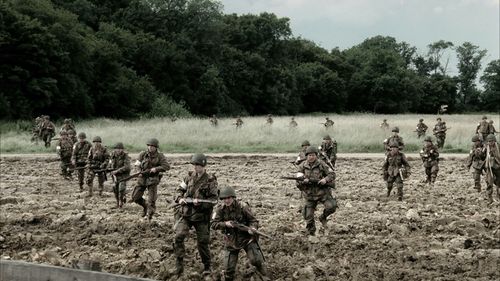 Michael Cudlitz, James McAvoy, Simon Schatzberger, Craig Heaney, and Alex Sabga-Brady in Band of Brothers (2001)