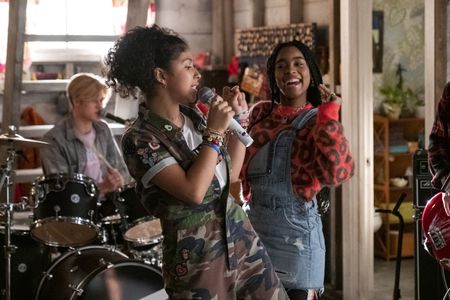 Madison Reyes, Owen Patrick Joyner, and Jadah Marie in Julie and the Phantoms (2020)