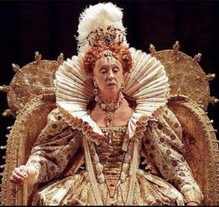 Josephine Barstow in Gloriana (2000)