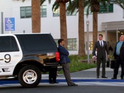 Jim Belushi and Jerry O'Connell in The Defenders (2010)