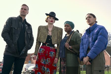 Darren Boyd, Clare Perkins, Eleanor Tomlinson, and Rhianne Barreto in The Outlaws (2021)