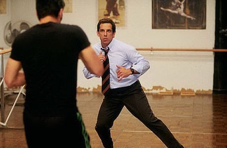 Ben Stiller and Jsu Garcia in Along Came Polly (2004)