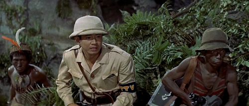Senkichi Ômura and Tadao Takashima in King Kong vs. Godzilla (1963)