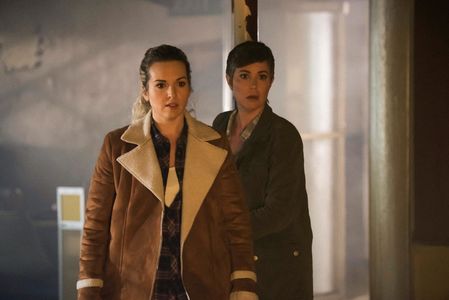 Kim Rhodes and Briana Buckmaster in Supernatural (2005)