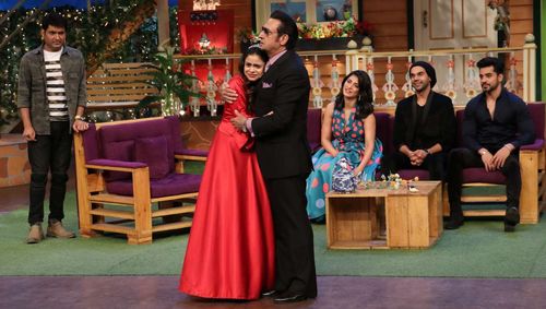 Gulshan Grover, Shruti Haasan, Gautam Gulati, Sumona Chakravarti, Rajkummar Rao, and Kapil Sharma in The Kapil Sharma Sh
