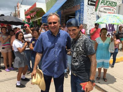 Richard Cabral filming Windows on the World in Mazatlán