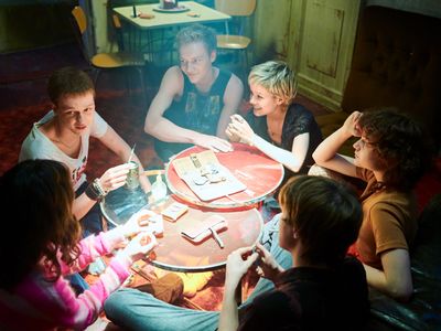 Lea Drinda, Jeremias Meyer, and Bruno Alexander in We Children from Bahnhof Zoo (2021)