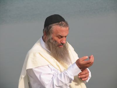Assi Dayan in My Father My Lord (2007)