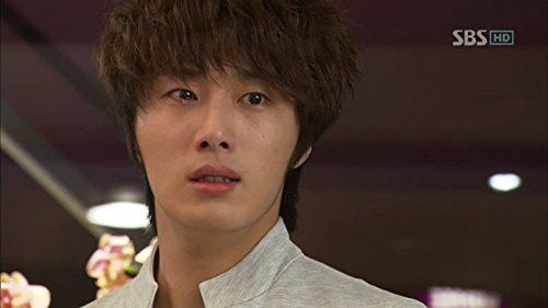 Il-Woo Jung in 49 Days (2011)