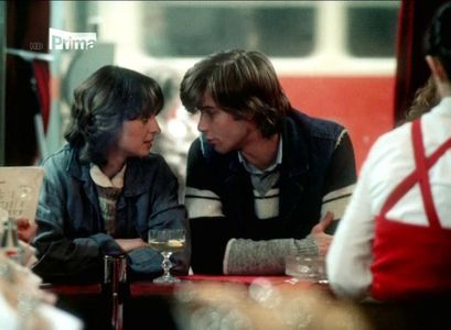 Tatiana Kulísková and Lukás Vaculík in Láska z pasáze (1985)