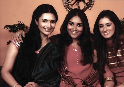 Divyanka Tripathi, Mihika Verma, and Shruti Bapna in Yeh Hai Mohabbatein (2013)