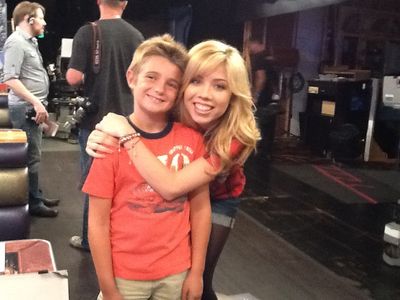 Jennette McCurdy and Brent Anthony in Sam & Cat (2013)