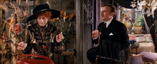 Maggie Smith and Alec McCowen in Travels with My Aunt (1972)