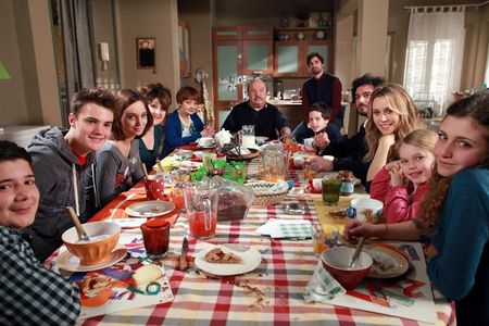 Still of Riccardo Alemanni, Emanuela Grimalda, Milena Vukotich, Lino Banfi, Flavio Parenti, Margot Sikabonyi, Domiziana 