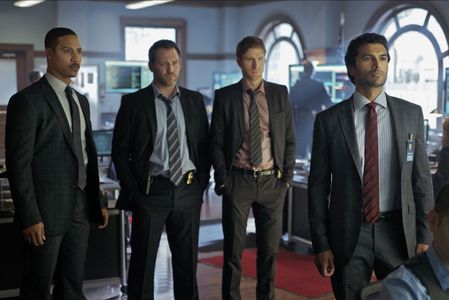Sendhil Ramamurthy and Brian White in Beauty and the Beast (2012)