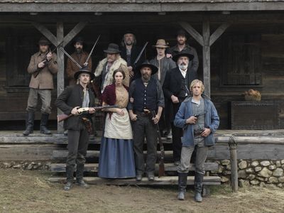 Kevin Costner, Tom Berenger, Powers Boothe, Noel Fisher, Sarah Parish, Noah Taylor, Matt Barr, Damian O'Hare, Christophe