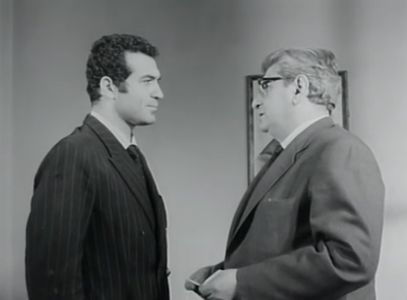 Fikret Hakan and Tevfik Urgal in Silahlari ellerinde öldüler (1967)