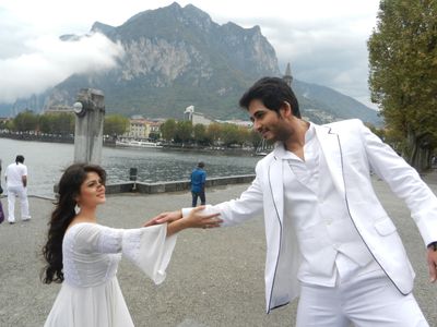 Hiran Chatterjee and Srabanti Chatterjee in Majnu (2013)