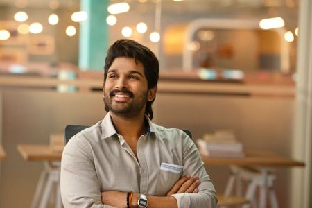 Tabu, Jayaram, Sachin Khedekar, Rajendra Prasad, Rohini, Allu Arjun, Sunil, Murli Sharma, P.S. Vinod, Navdeep, Samuthira