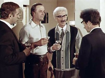 Aleksandr Anurov, Leonid Bykov, Igor Dmitriev, and Sergey Filippov in Gde vy, rytsari? (1971)