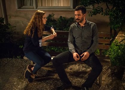 Baris Arduç and Ahsen Eroglu in Kuzgun: 16.Bölüm Sezon Finali (2019)