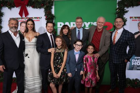 Mel Gibson, Mark Wahlberg, John Lithgow, Will Ferrell, Linda Cardellini, John Cena, Alessandra Ambrosio, Scarlett Esteve
