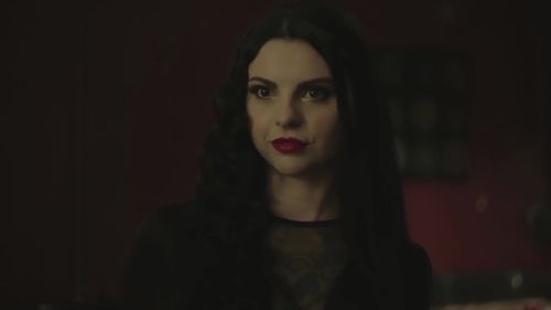 Pandie Suicide as Liz in Blood Bath 2016