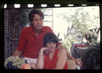 Halston and Liza Minnelli in Halston (2019)