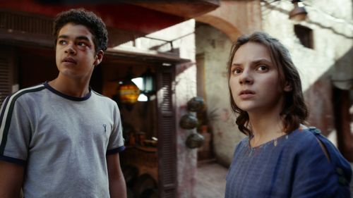 Dafne Keen and Amir Wilson in His Dark Materials (2019)