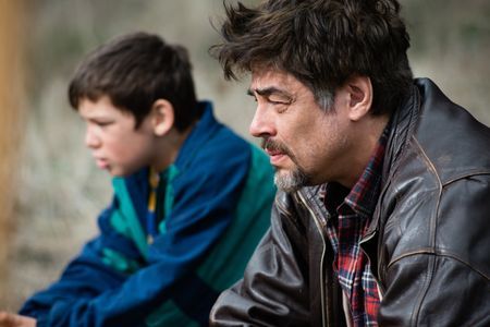 Benicio Del Toro and Eldar Residovic in A Perfect Day (2015)