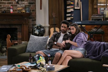 Ashley Reyes and Suraj Sharma in How I Met Your Father (2022)