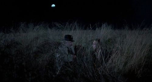 Roberto Benigni and Paolo Villaggio in The Voice of the Moon (1990)
