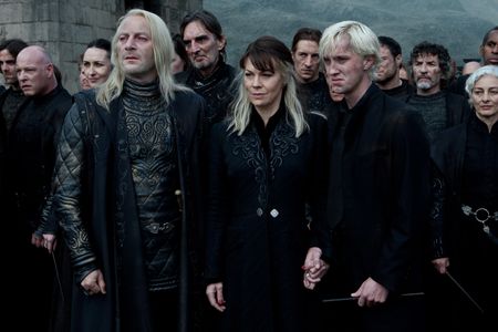 Jason Isaacs, Tom Felton, Helen McCrory, Ian Peck, Granville Saxton, Judith Sharp, and Penelope McGhie in Harry Potter a
