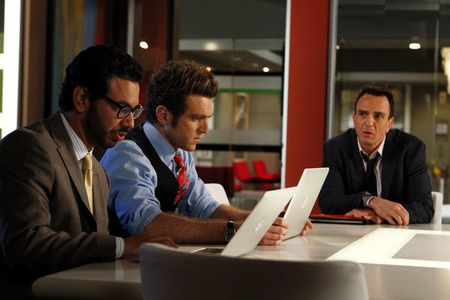 Hank Azaria, Al Madrigal, and Mo Mandel in Free Agents (2011)
