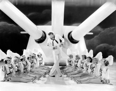 Buddy Ebsen, Jacqueline Daix, Mary Dees, Gay DeLys, Alice Jans, Edna Mae Jones, Jean Joyce, Geraldine Robertson, Ginger 