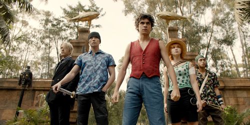 Nami, Mackenyu, Emily Rudd, Jacob Romero, Taz Skylar, and Iñaki Godoy in One Piece (2023)