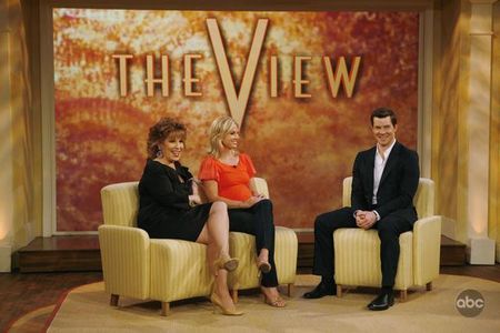 Joy Behar, Elisabeth Hasselbeck, and Eric Mabius in Ugly Betty (2006)