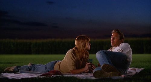 Kevin Costner and Amy Madigan in Field of Dreams (1989)