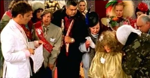 Alla Pugacheva and Maksim Galkin in Za dvumya zaytsami (2003)